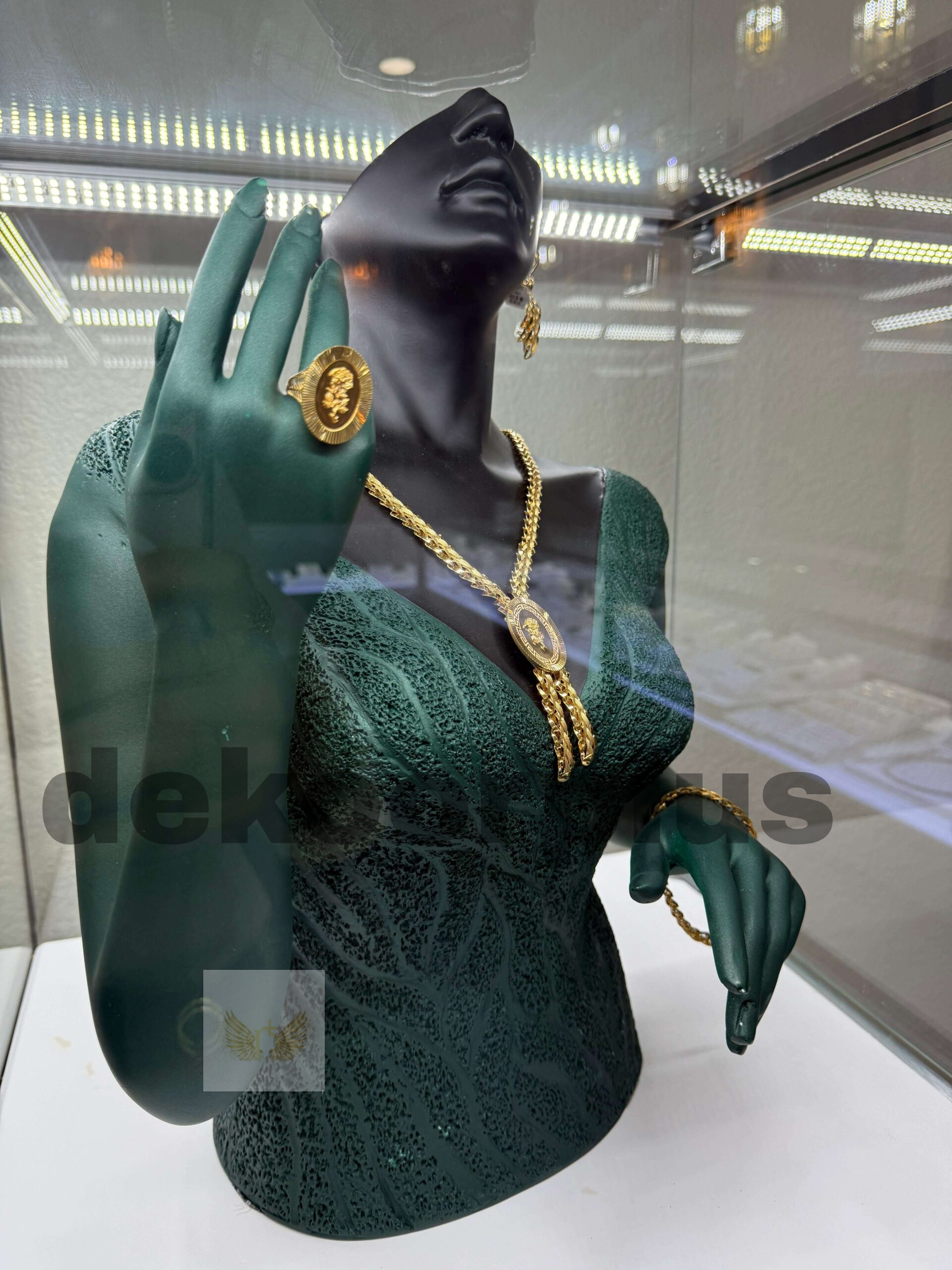 تندیس بزرگ ویترینی سبز درباری - دکوری و لوکس